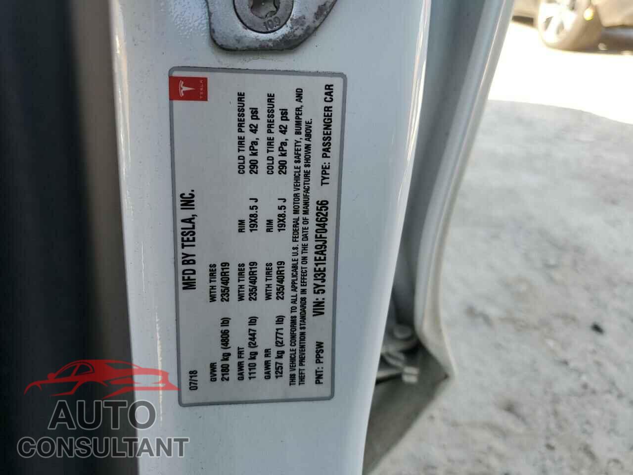 TESLA MODEL 3 2018 - 5YJ3E1EA9JF046256
