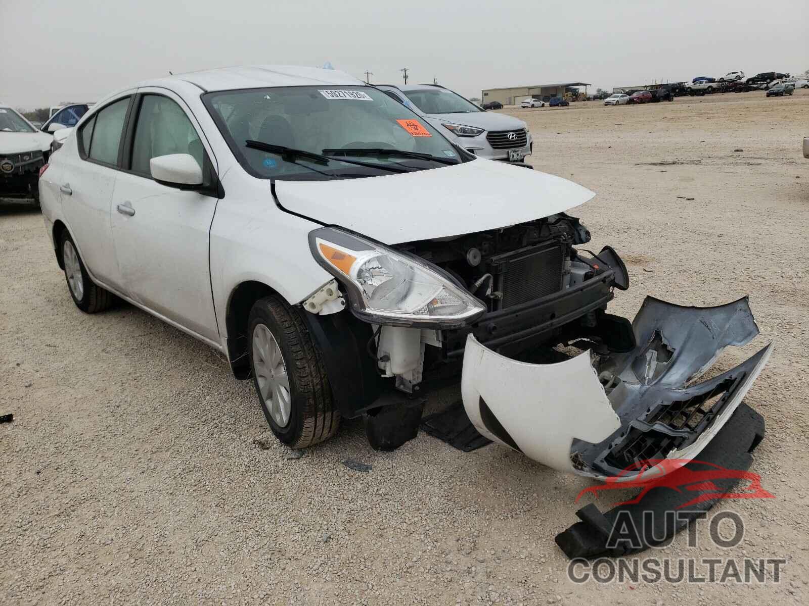 NISSAN VERSA 2017 - 3N1CN7AP1HK469432