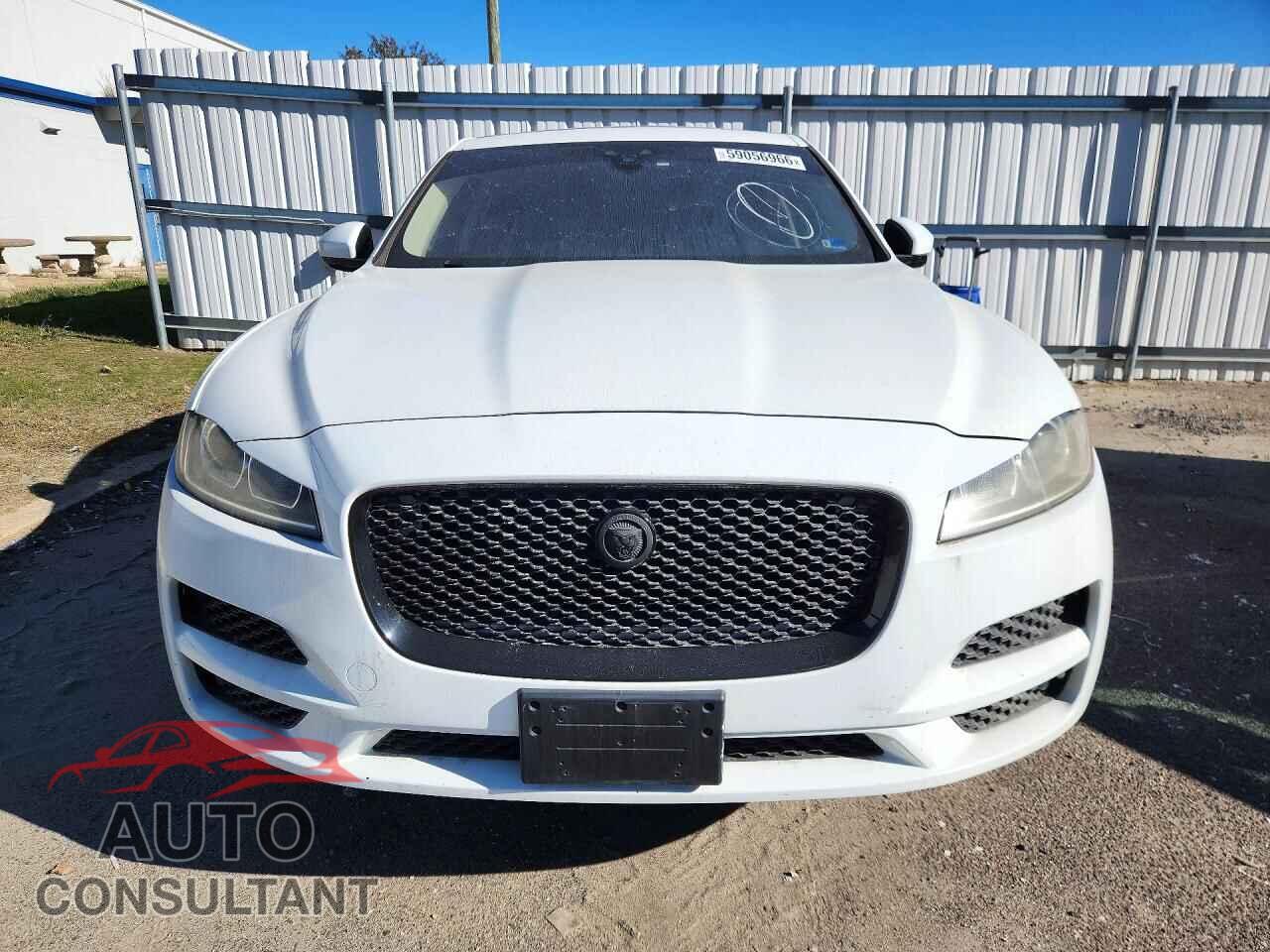JAGUAR F-PACE 2018 - SADCJ2FX5JA320179