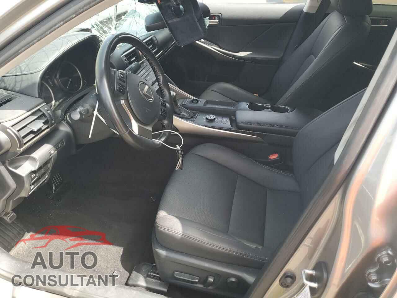LEXUS IS 2020 - JTHAA1D23L5106435