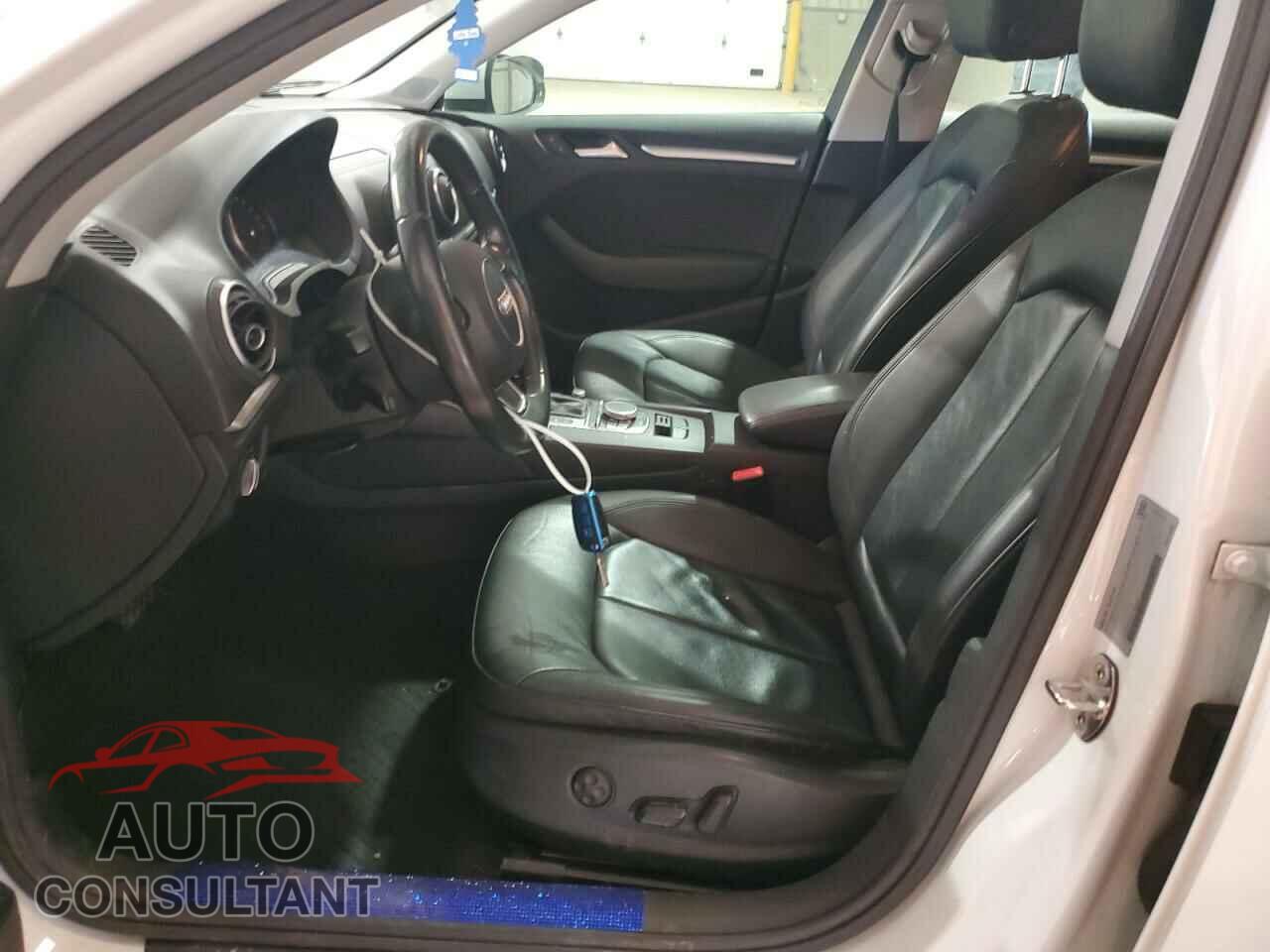 AUDI A3 2015 - WAUBFGFF6F1004257