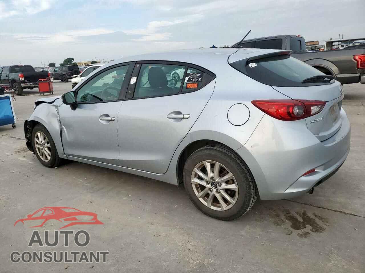 MAZDA 3 2017 - 3MZBN1K74HM129021