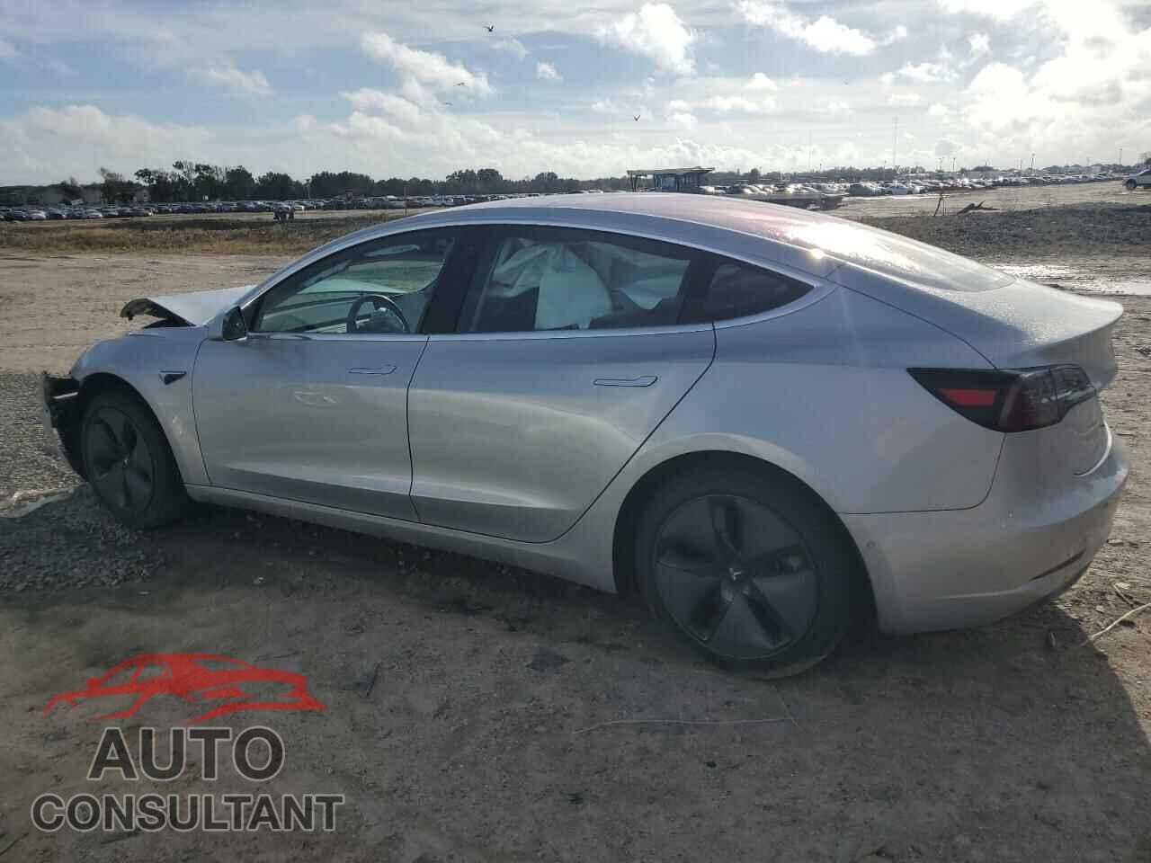 TESLA MODEL 3 2018 - 5YJ3E1EA9JF019106