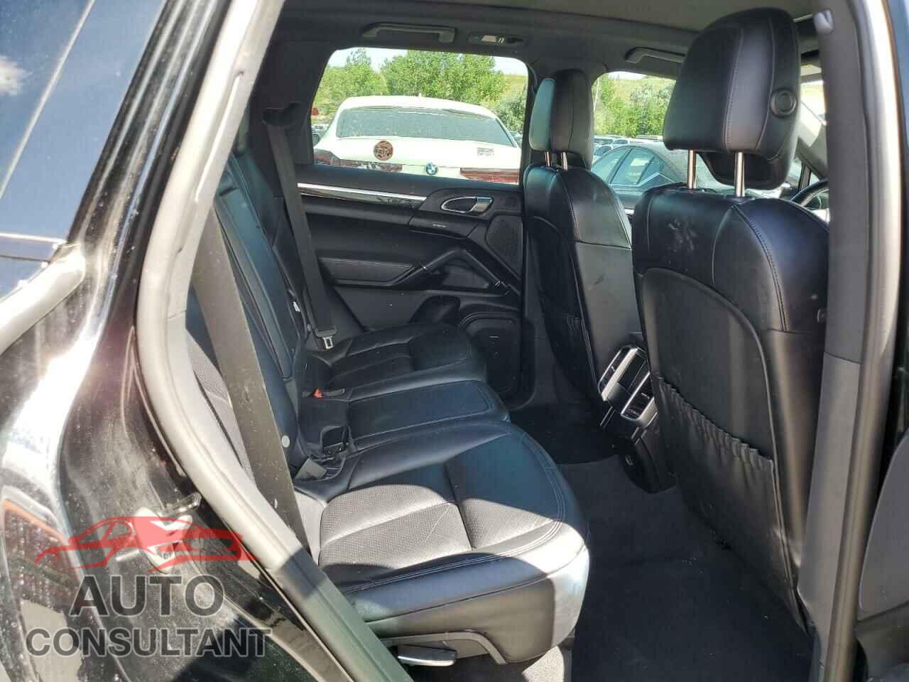 PORSCHE CAYENNE 2017 - WP1AA2A20HKA86163