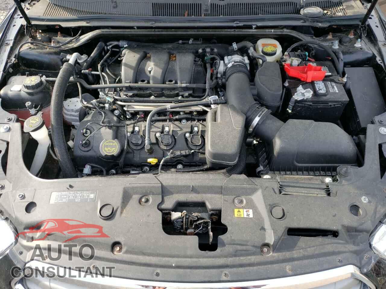FORD TAURUS 2017 - 1FAHP2H88HG127351