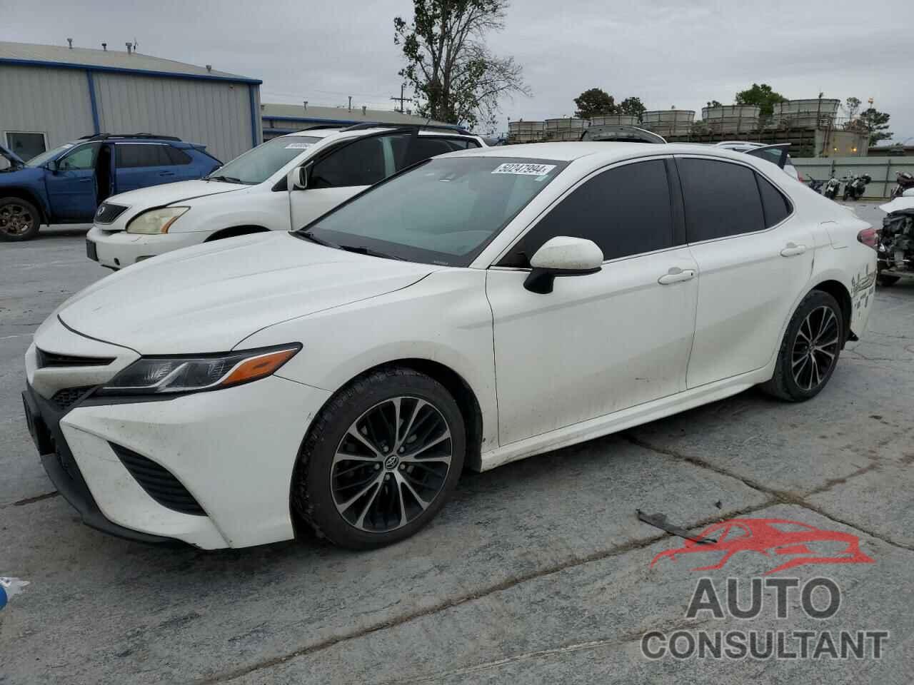 TOYOTA CAMRY 2018 - JTNB11HK0J3049051