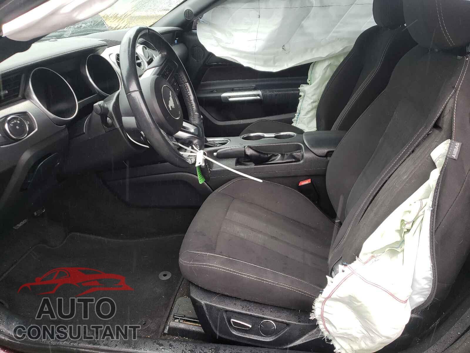 FORD MUSTANG 2018 - 1FA6P8TH2J5121788