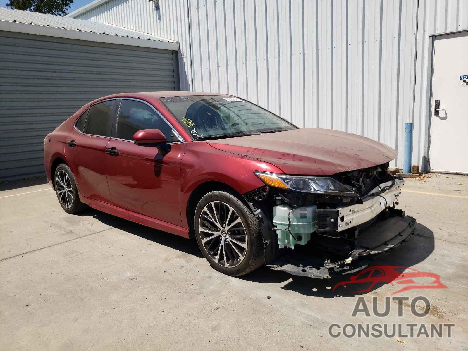 TOYOTA CAMRY 2018 - 4T1B11HK9JU676485