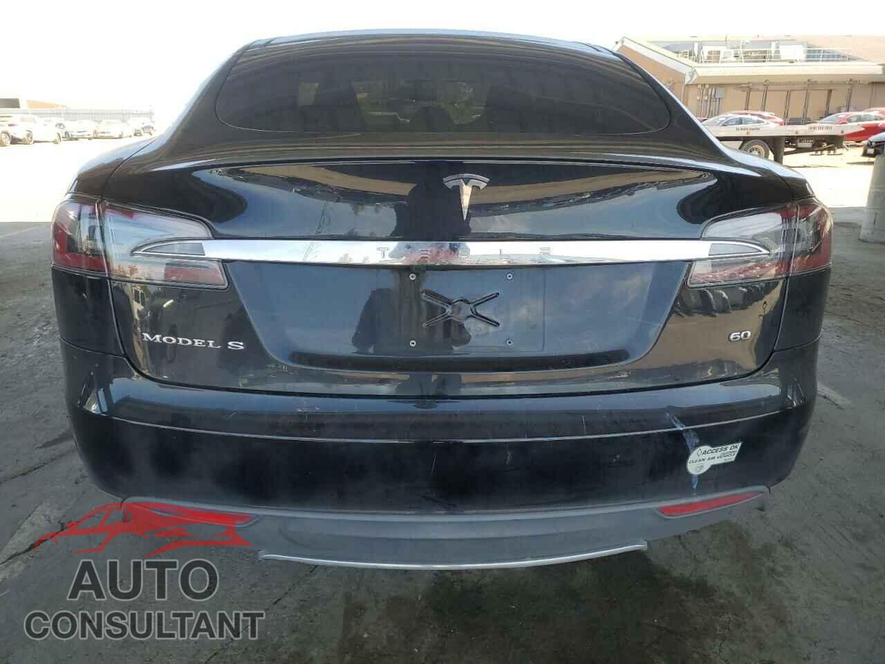 TESLA MODEL S 2013 - 5YJSA1CG9DFP14799