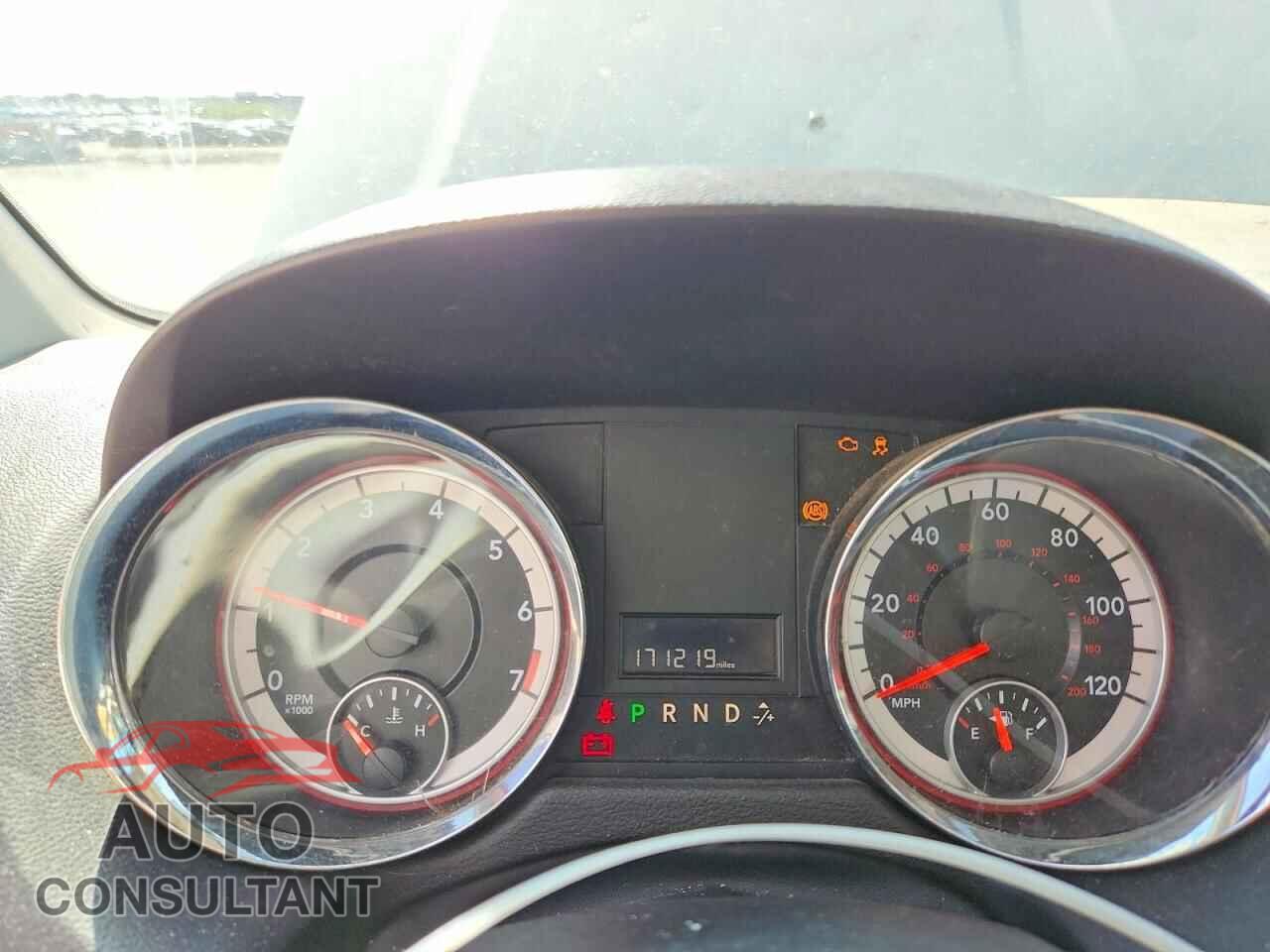 DODGE CARAVAN 2013 - 2C4RDGBG0DR560840