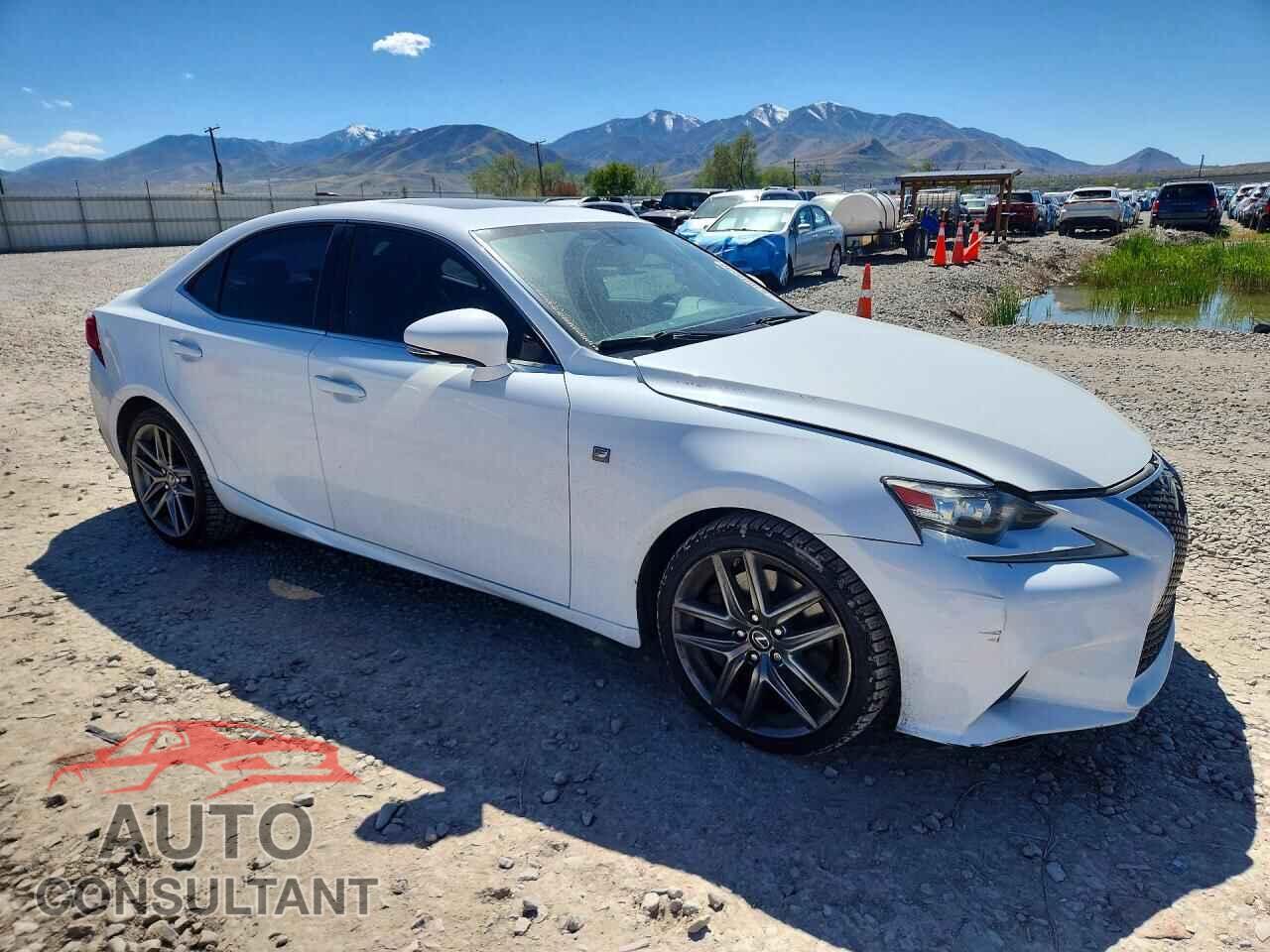 LEXUS IS 2014 - JTHCE1D25E5004439