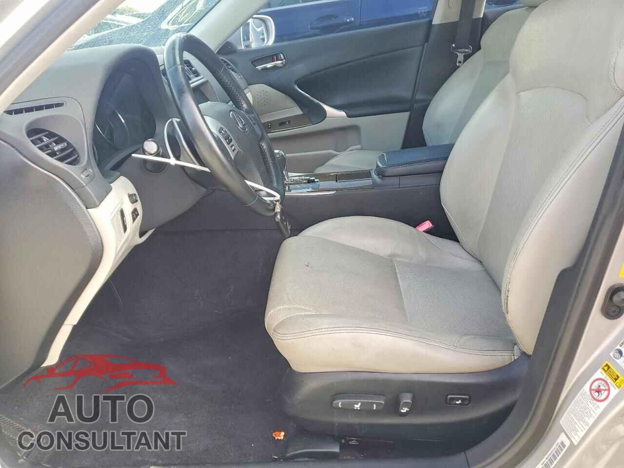 LEXUS IS 2012 - JTHBF5C29C5175662