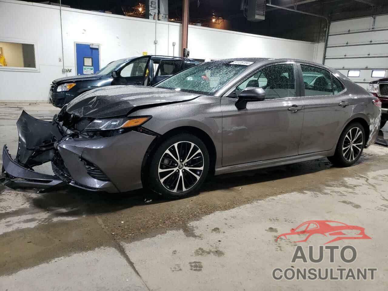 TOYOTA CAMRY 2018 - 4T1B11HK6JU009180
