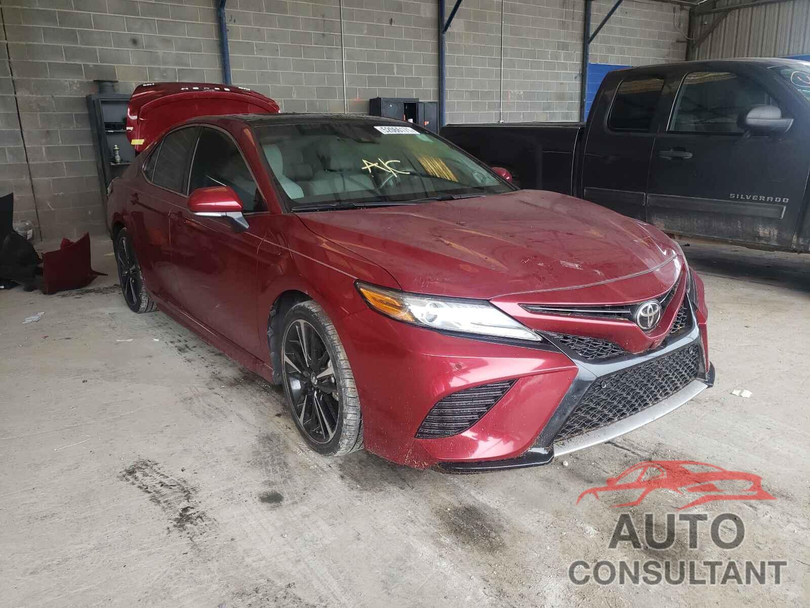 TOYOTA CAMRY 2018 - 4T1B61HK5JU534457