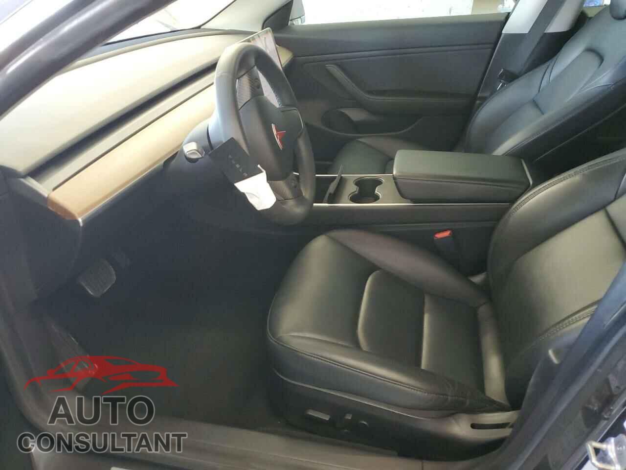 TESLA MODEL 3 2019 - 5YJ3E1EB5KF453064