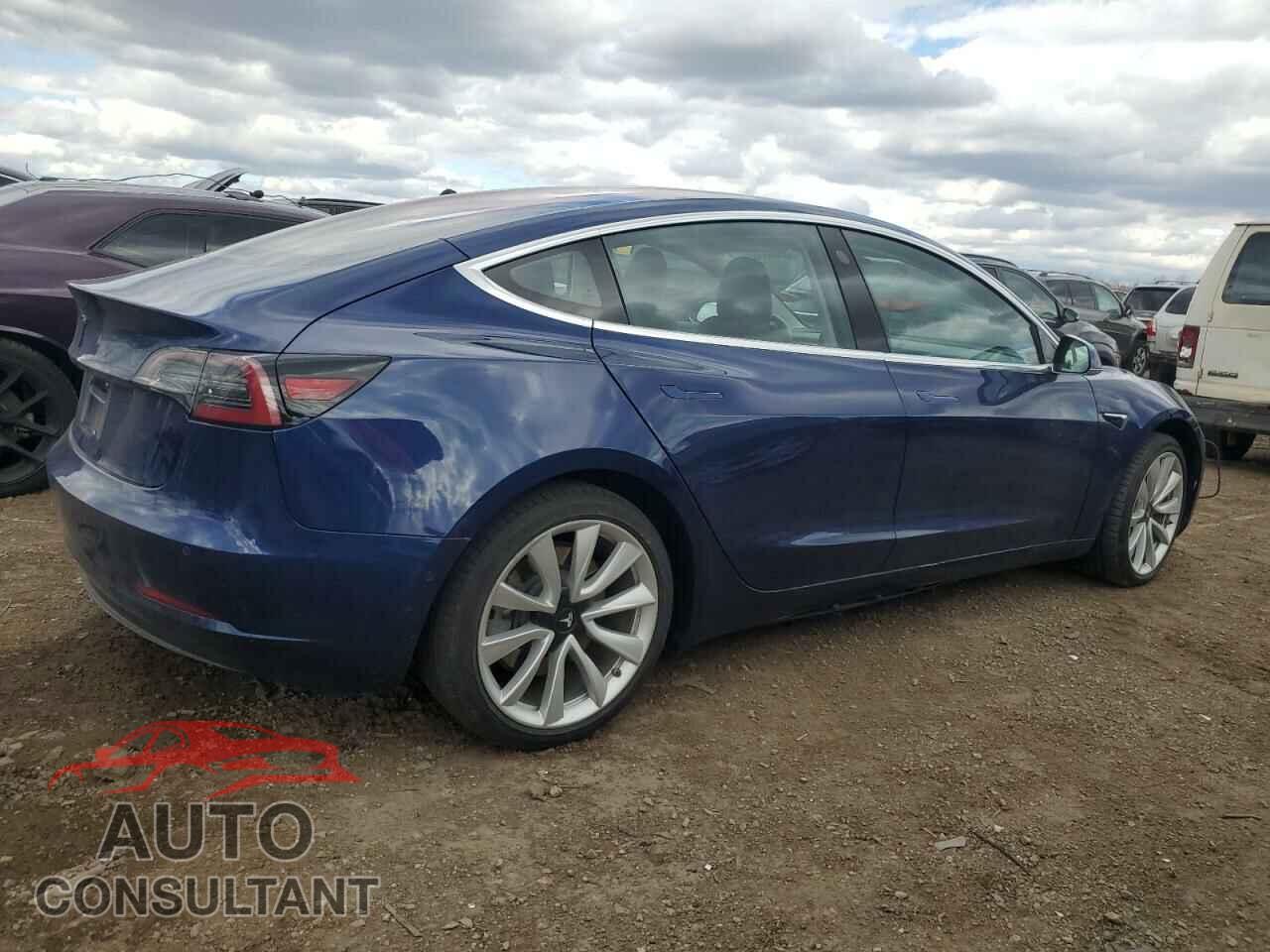 TESLA MODEL 3 2018 - 5YJ3E1EA5JF033374