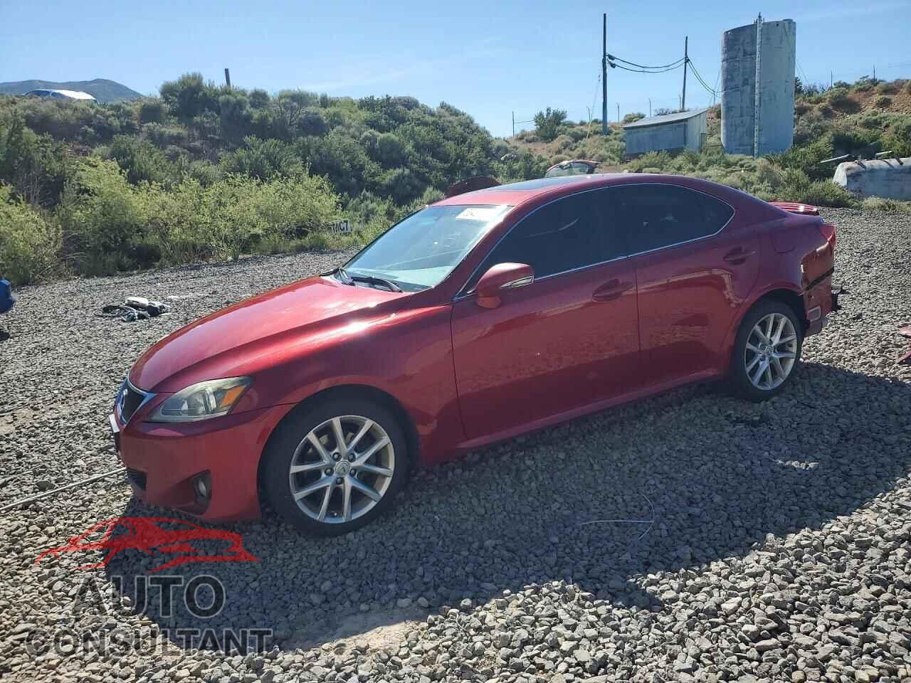 LEXUS IS 2012 - JTHCF5C20C5055043