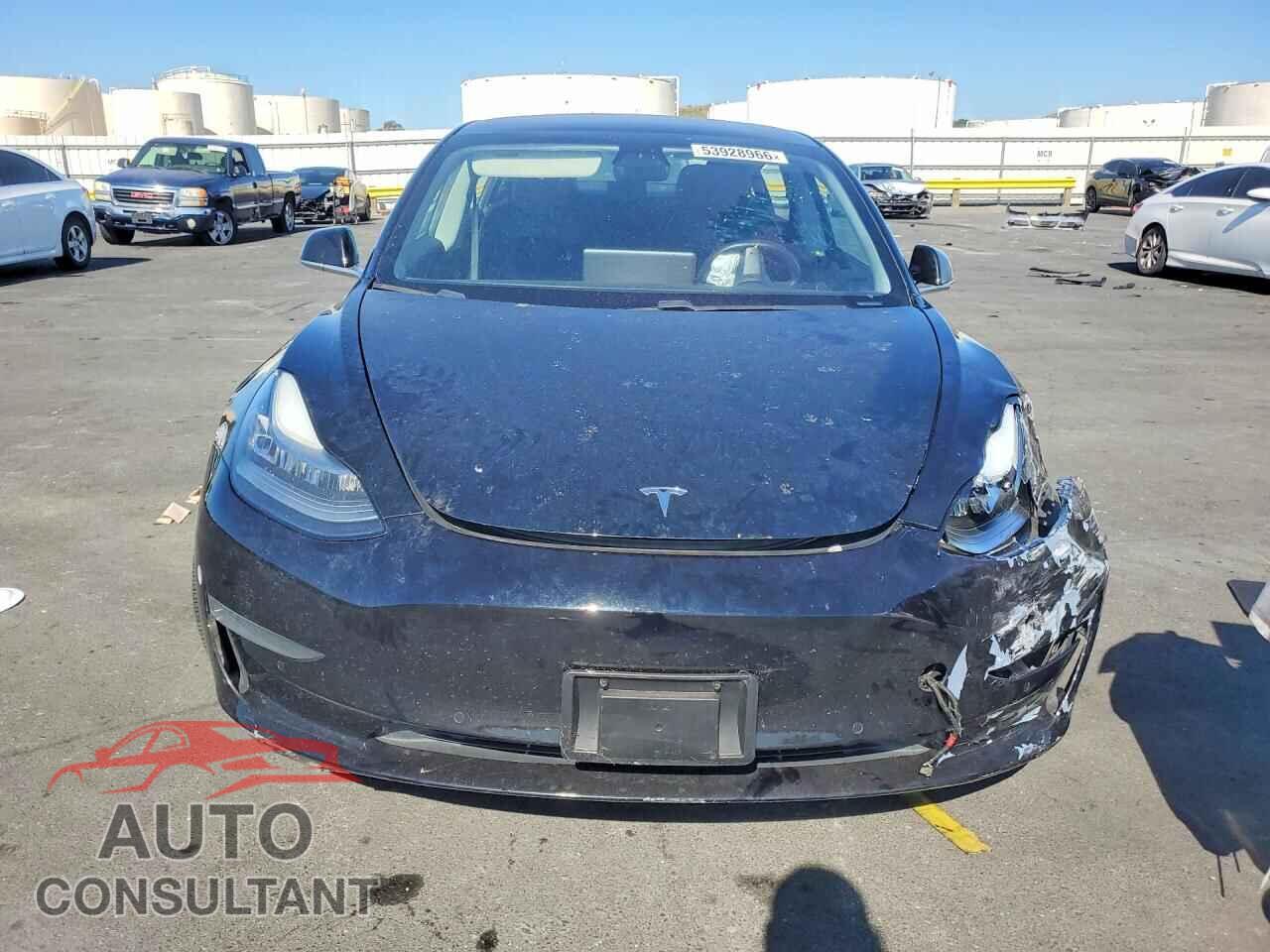 TESLA MODEL 3 2018 - 5YJ3E1EA9JF009305