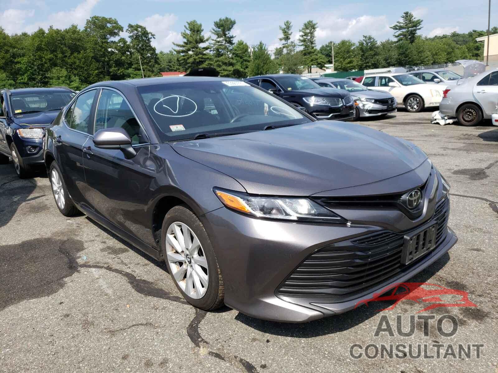 TOYOTA CAMRY 2018 - 4T1B11HK2JU096883