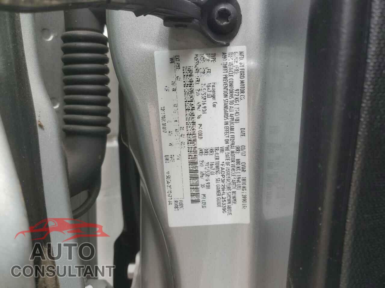 FORD FOCUS 2017 - 1FADP3F29HL253390