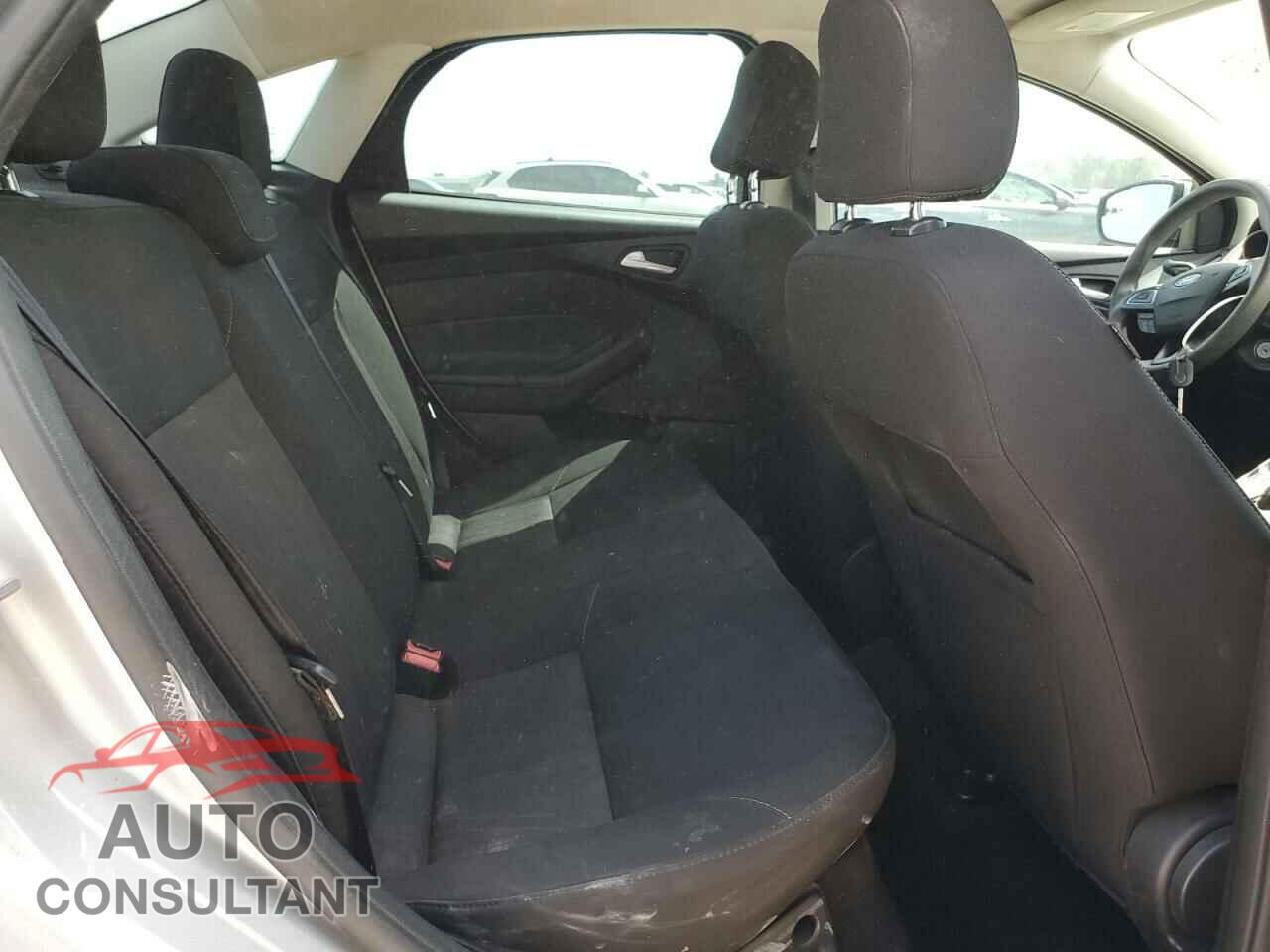 FORD FOCUS 2017 - 1FADP3F27HL341516