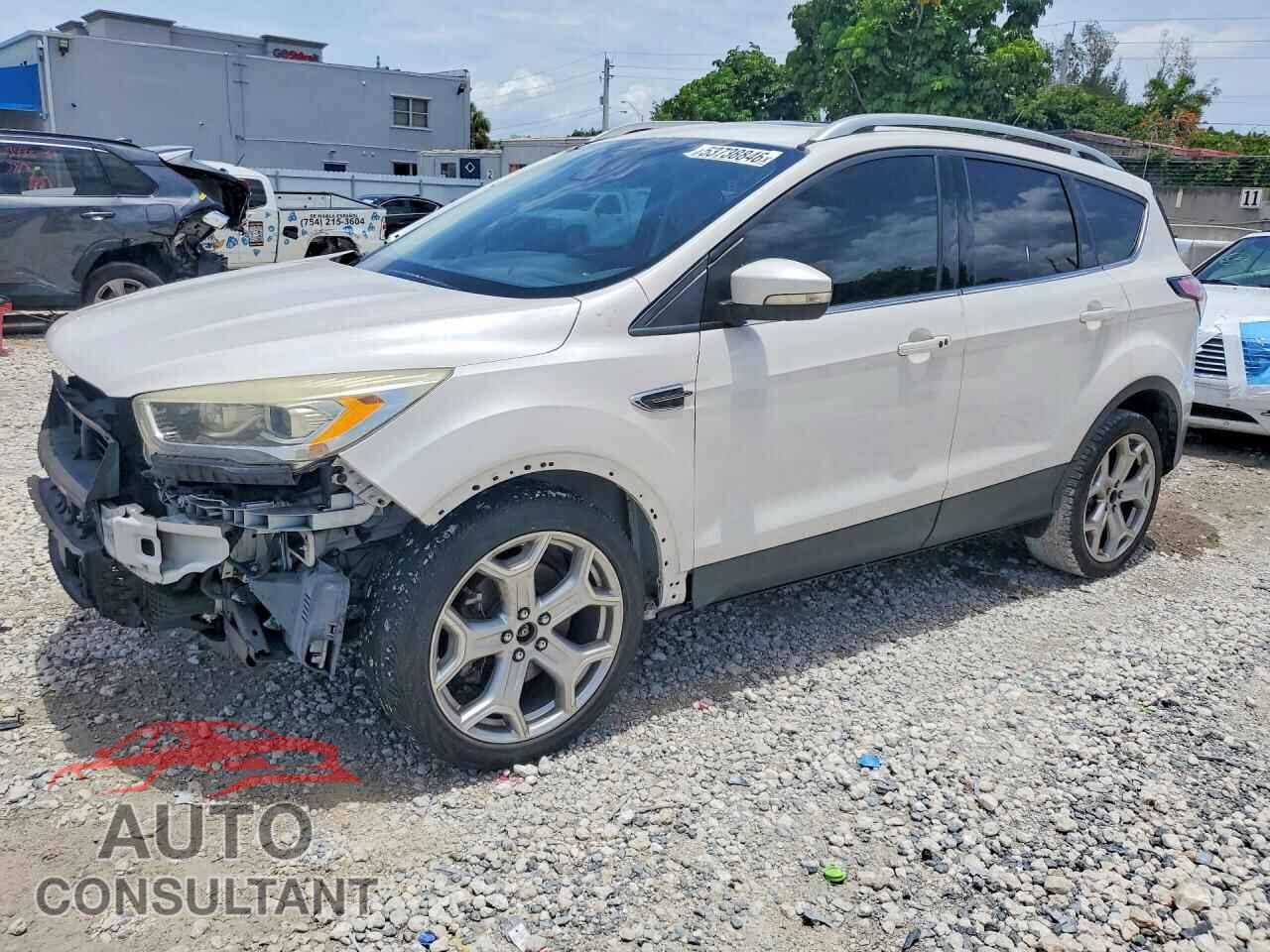 FORD ESCAPE 2017 - 1FMCU0J98HUD91140