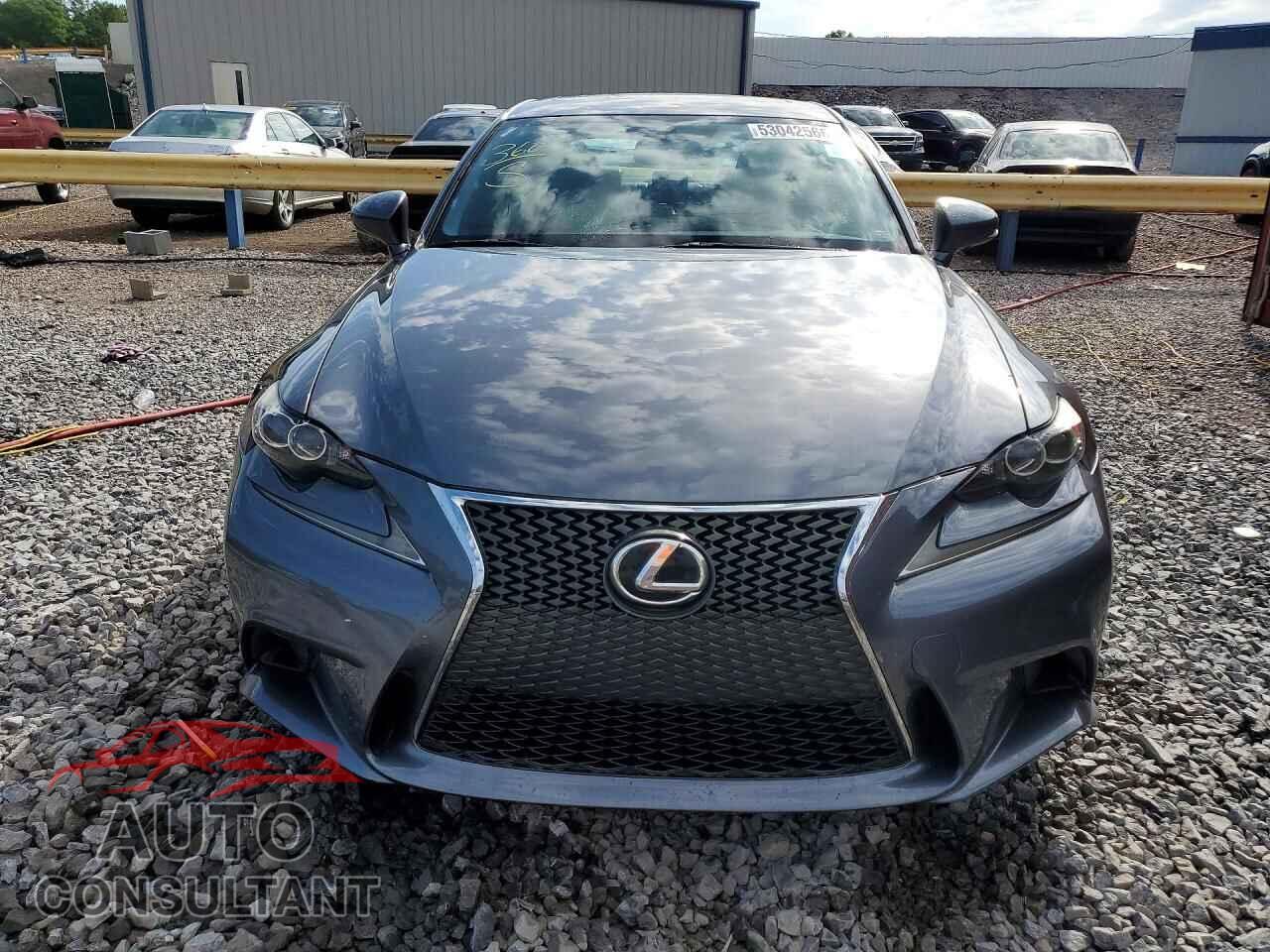 LEXUS IS 2014 - JTHBE1D29E5011132