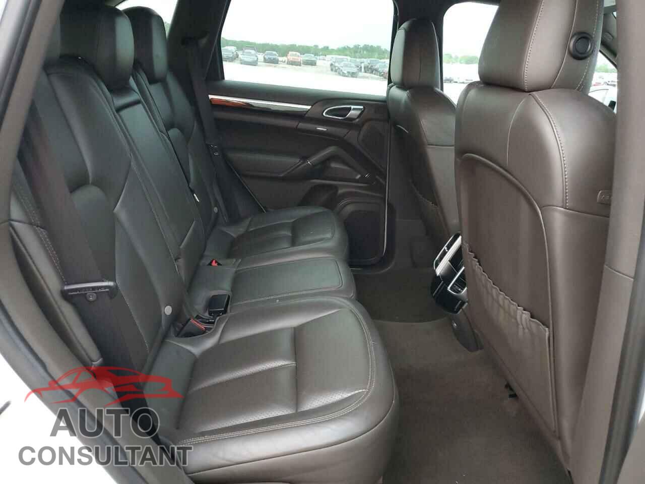 PORSCHE CAYENNE 2016 - WP1AA2A29GKA36604