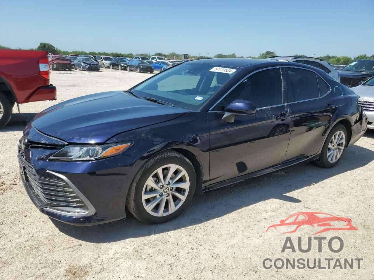 TOYOTA CAMRY 2022 - 4T1C11AK5NU069746