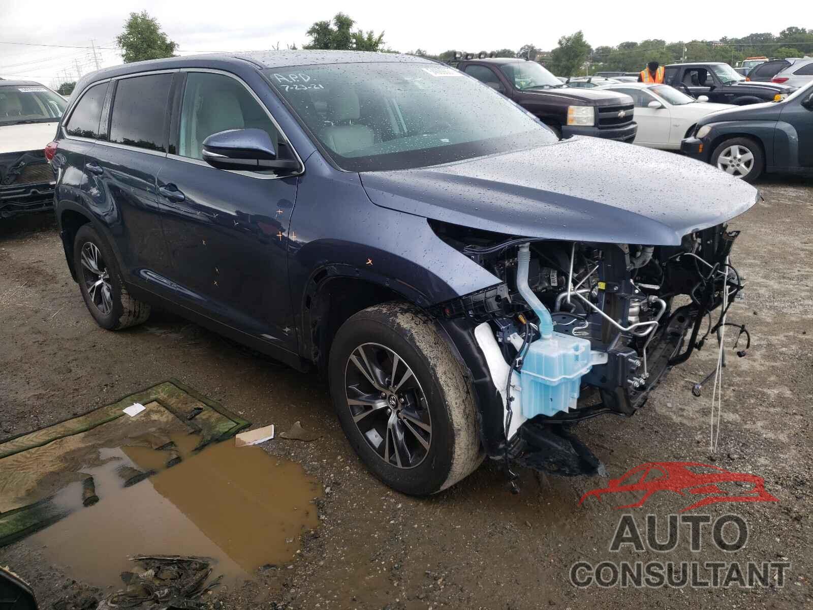TOYOTA HIGHLANDER 2019 - 5TDBZRFH5KS996041