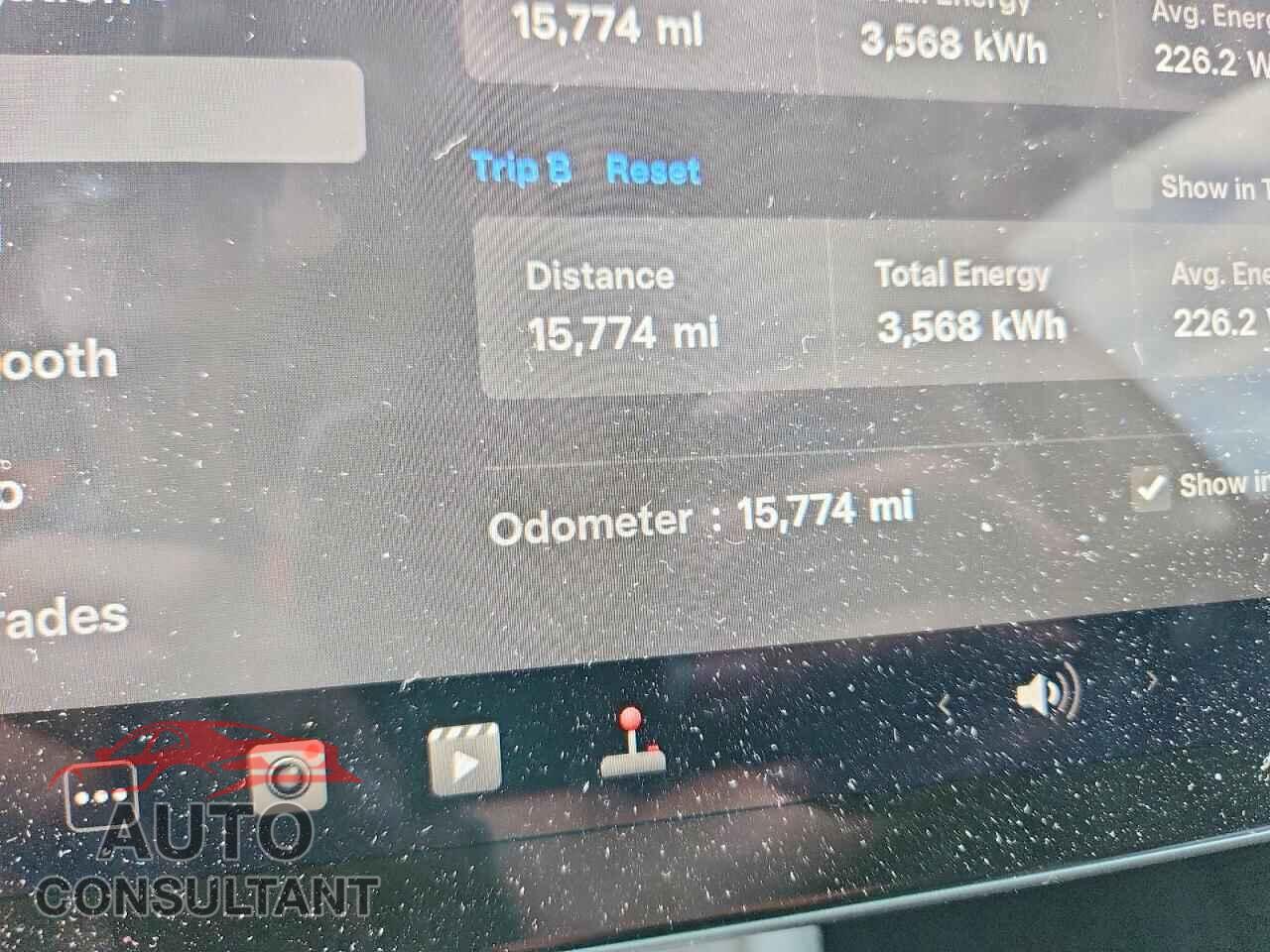TESLA MODEL 3 2024 - 5YJ3E1EA4RF824460