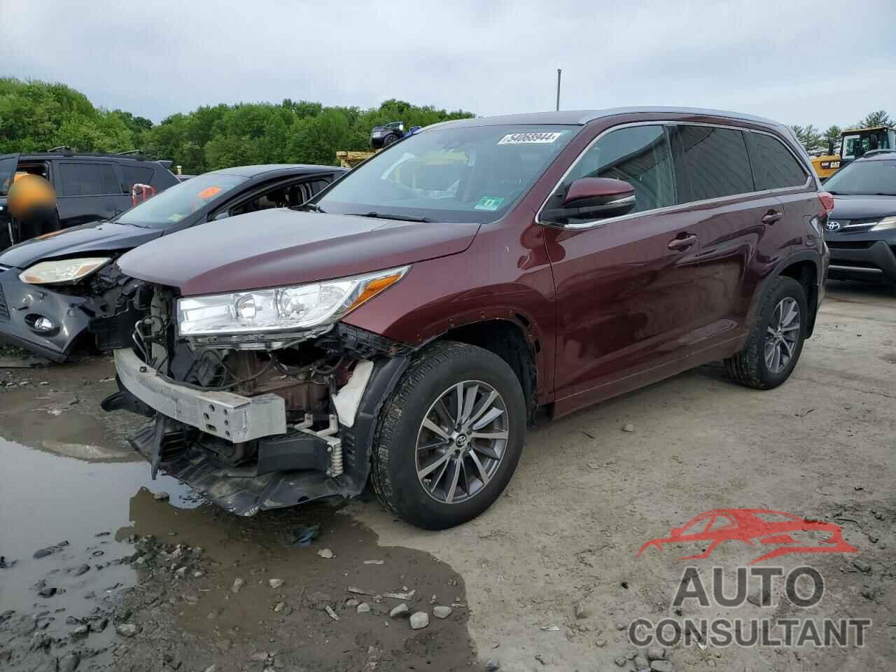 TOYOTA HIGHLANDER 2018 - 5TDJZRFH6JS889168