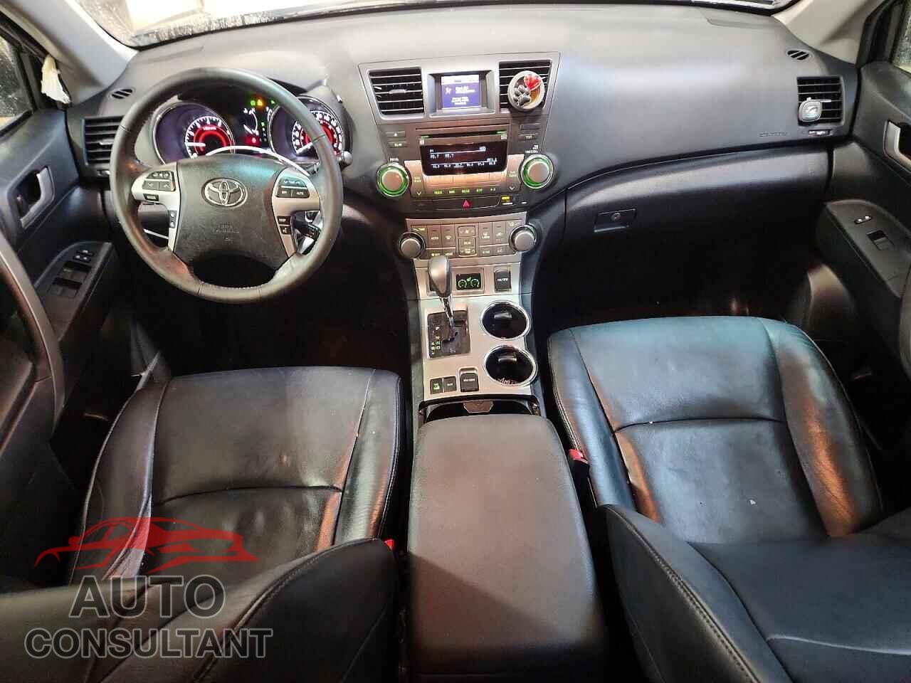 TOYOTA HIGHLANDER 2012 - 5TDBK3EH3CS142427