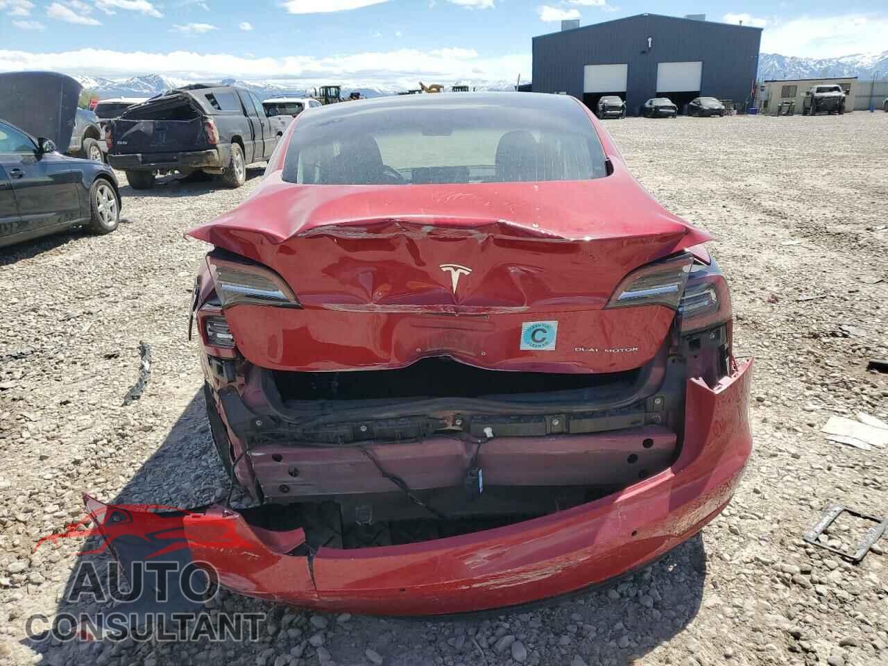 TESLA MODEL 3 2018 - 5YJ3E1EB5JF104811