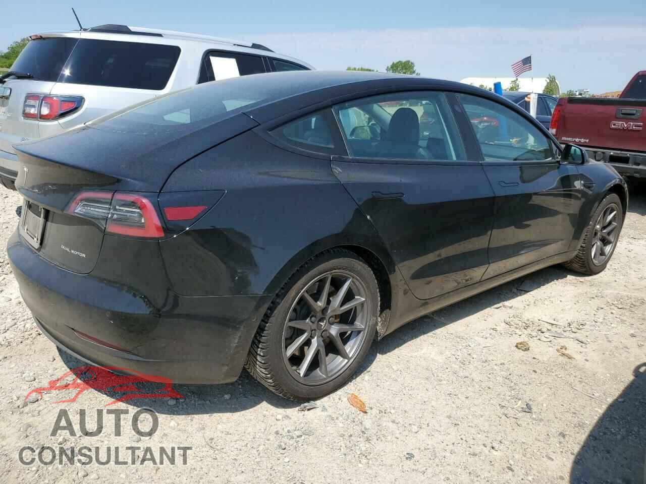 TESLA MODEL 3 2021 - 5YJ3E1EB1MF903196