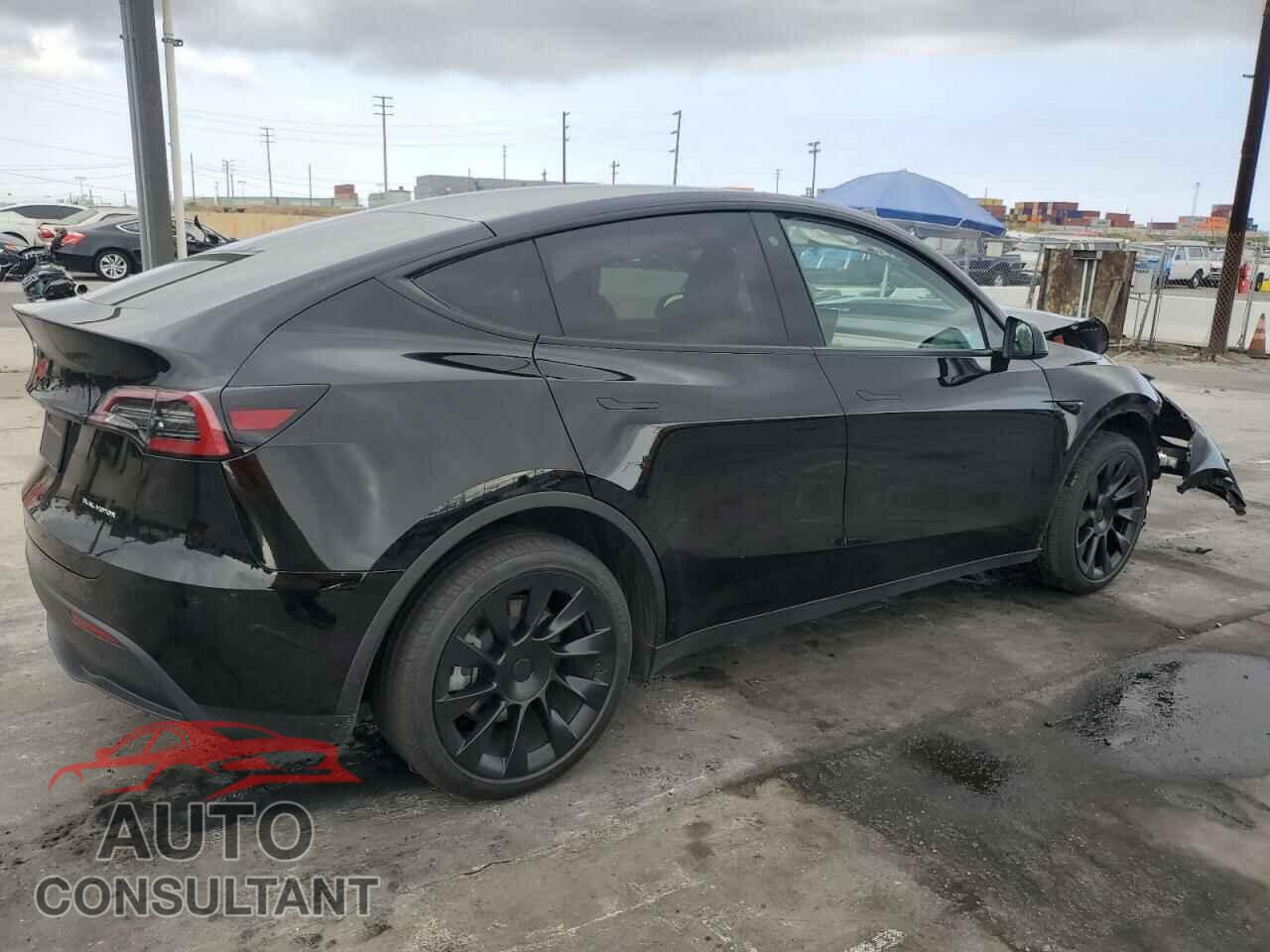 TESLA MODEL Y 2023 - 7SAYGDEE1PF747423