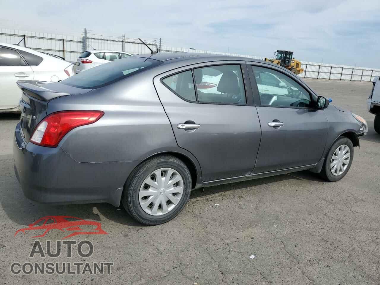 NISSAN VERSA 2017 - 3N1CN7AP3HL876601