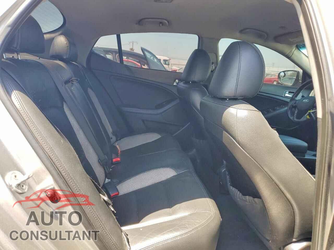 KIA OPTIMA 2013 - 5XXGR4A64DG095813