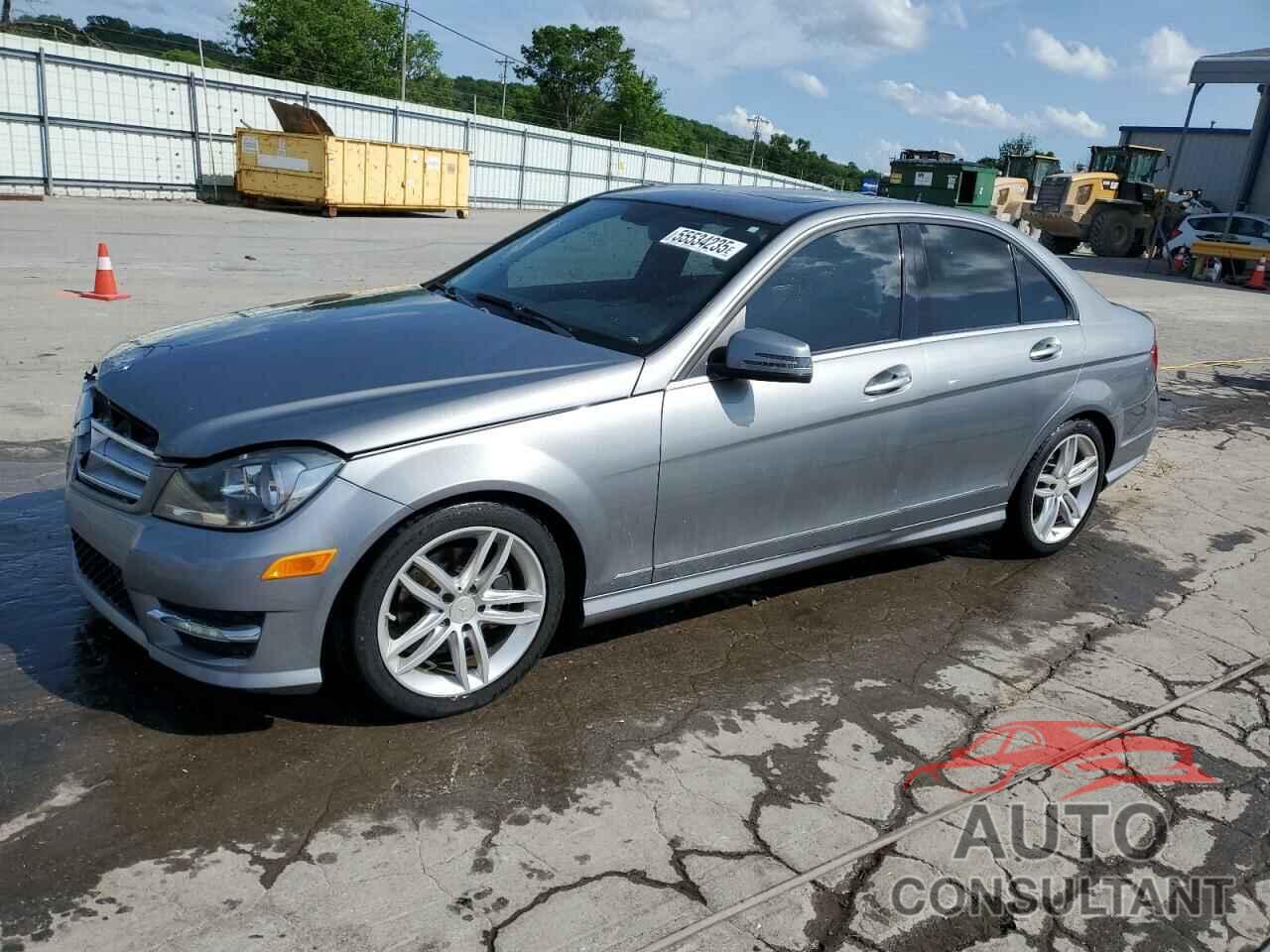 MERCEDES-BENZ C-CLASS 2013 - WDDGF4HB5DR247239