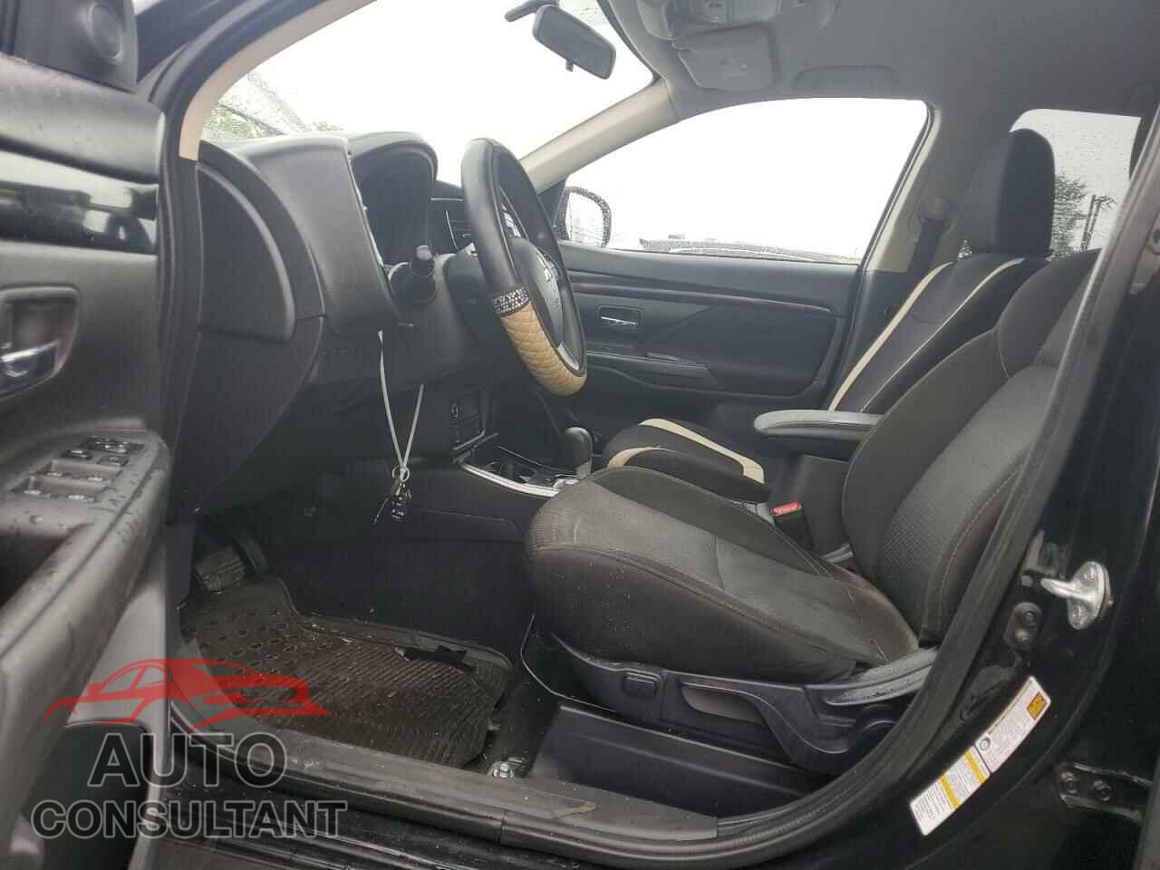 MITSUBISHI OUTLANDER 2020 - JA4AD2A33LZ015521