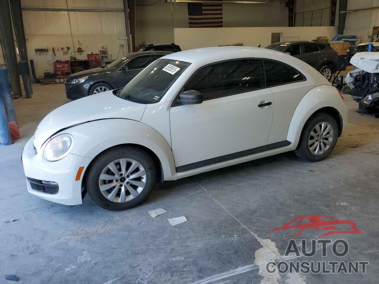 VOLKSWAGEN BEETLE 2015 - 3VWF17AT1FM615796