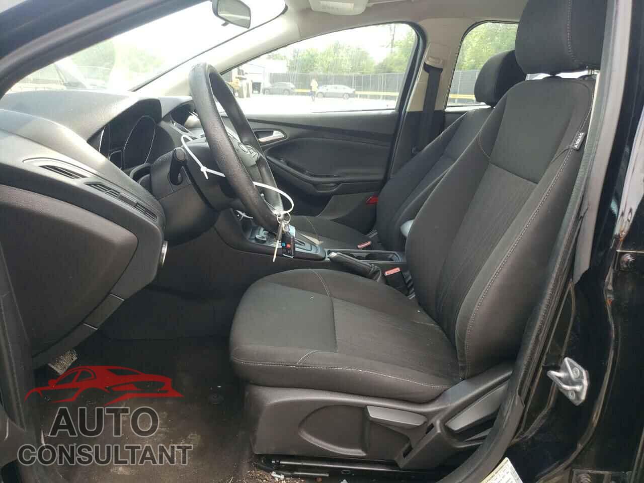 FORD FOCUS 2017 - 1FADP3F22HL291771