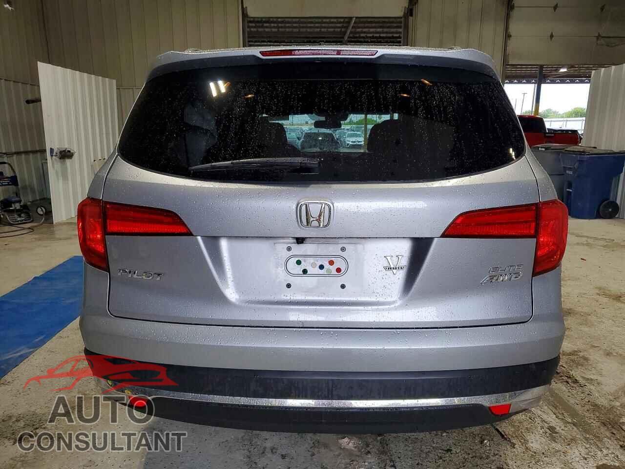HONDA PILOT 2016 - 5FNYF6H06GB016241