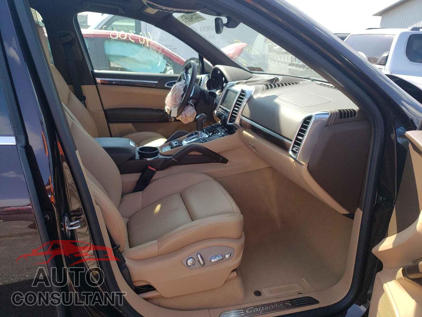 PORSCHE CAYENNE 2016 - WP1AB2A23GLA95641