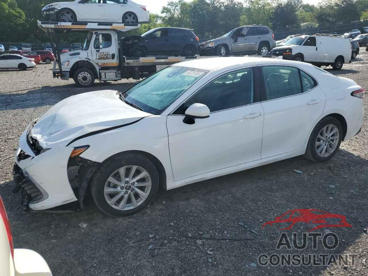 TOYOTA CAMRY 2022 - 4T1C11AK4NU701359