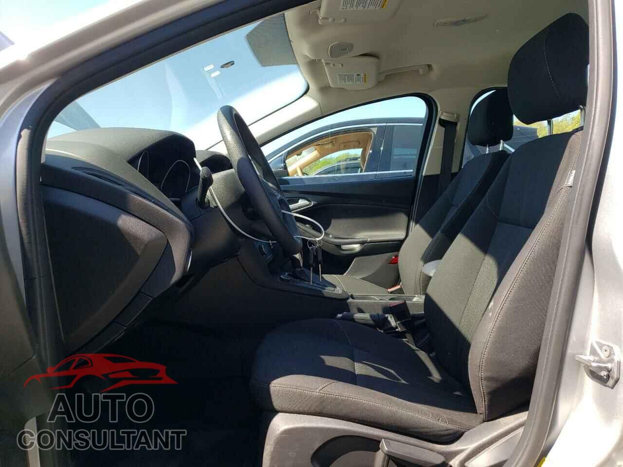 FORD FOCUS 2016 - 1FADP3F2XGL375416