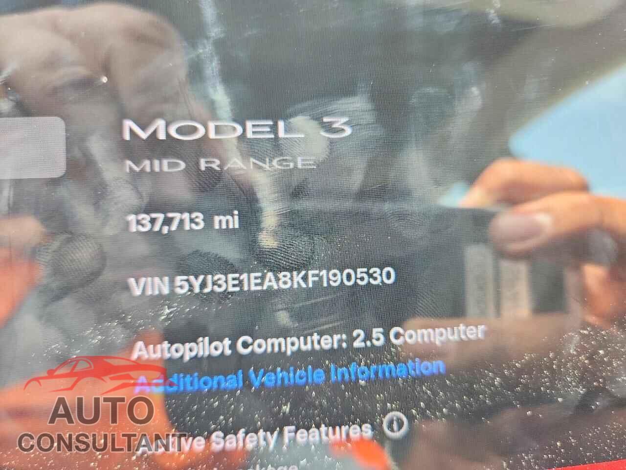 TESLA MODEL 3 2019 - 5YJ3E1EA8KF190530