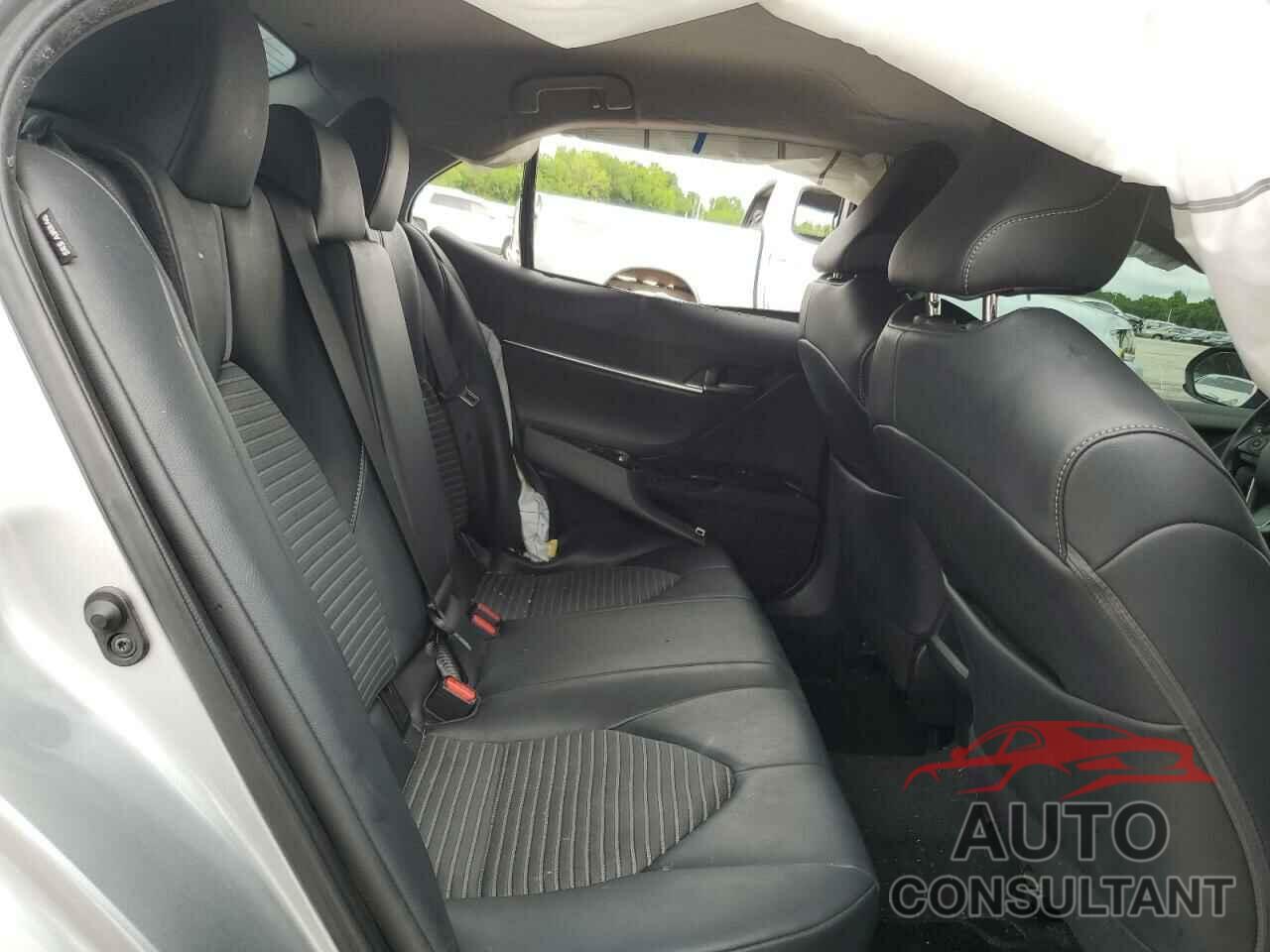 TOYOTA CAMRY 2020 - 4T1G11AK1LU909780