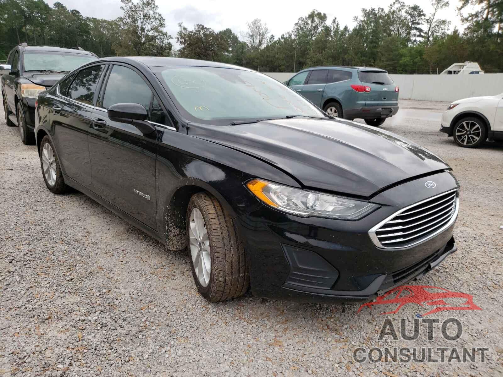 FORD FUSION 2019 - 3FA6P0LU2KR105121