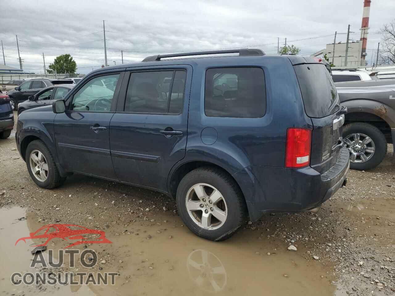 HONDA PILOT 2011 - 5FNYF4H52BB079538